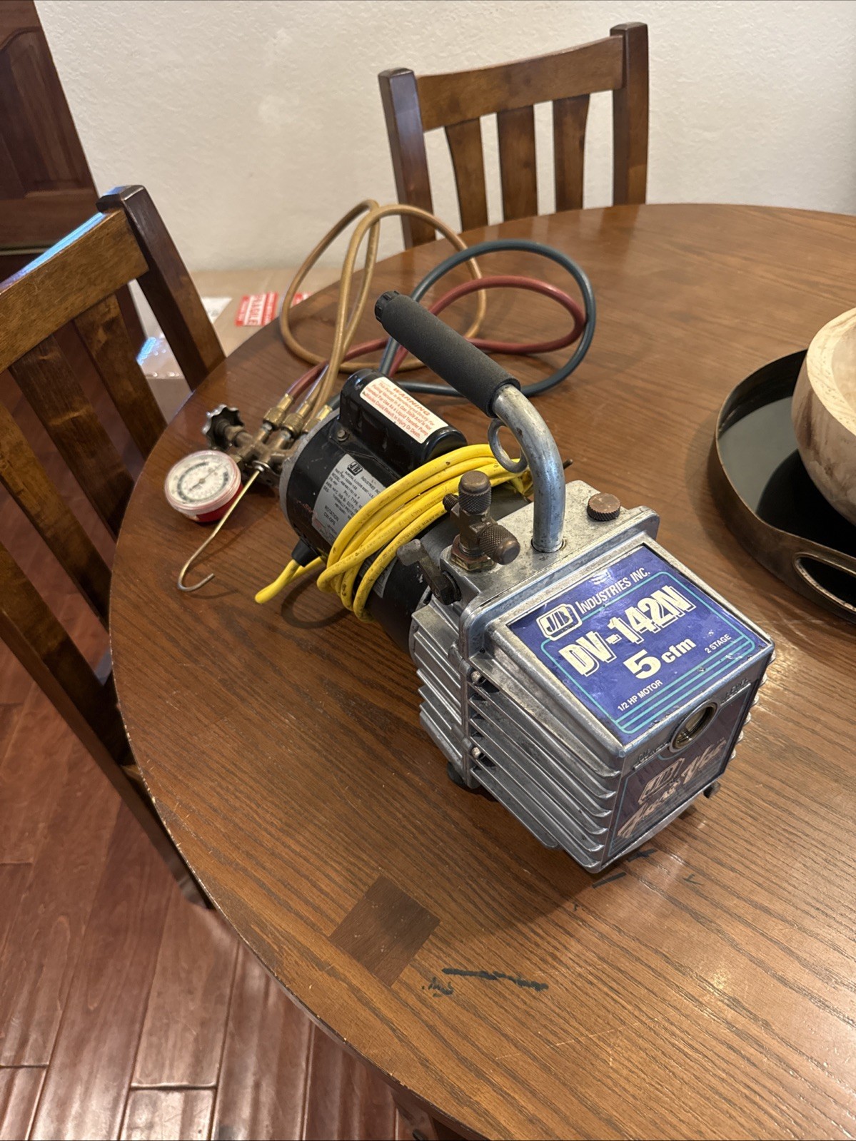 JB Industries FastVac DV-142N 2-Stage 1/2HP Vacuum Pump 5cfm + Accessories