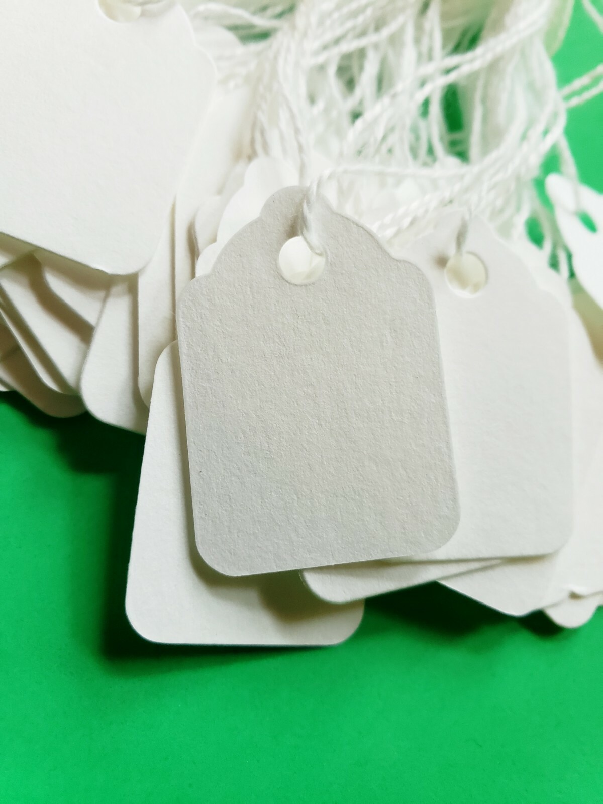 Blank White Price Tags String Jewelry Retail Merchandise Label, 1-1/4″ x 7/8″
