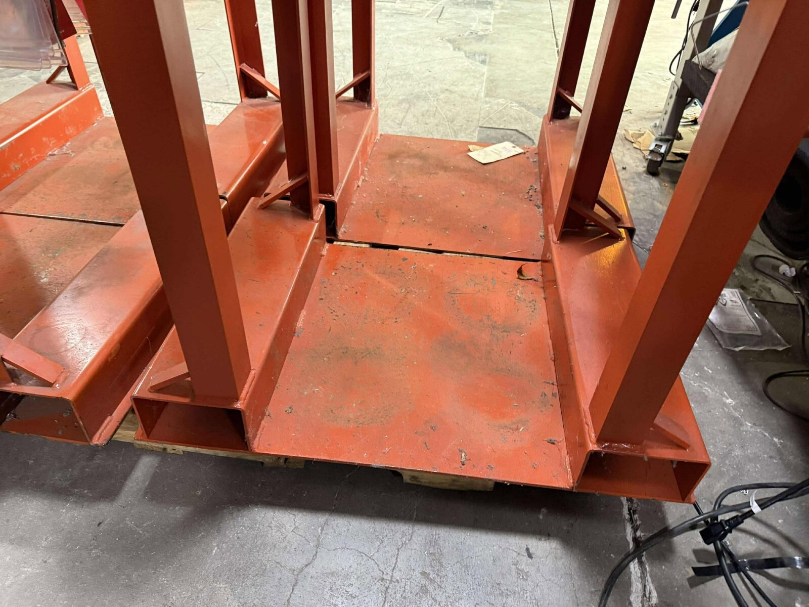MECO CP4 Global Industrial OMEGA FORKLIFT TABLE STORAGE CADDY 4 CYLINDER