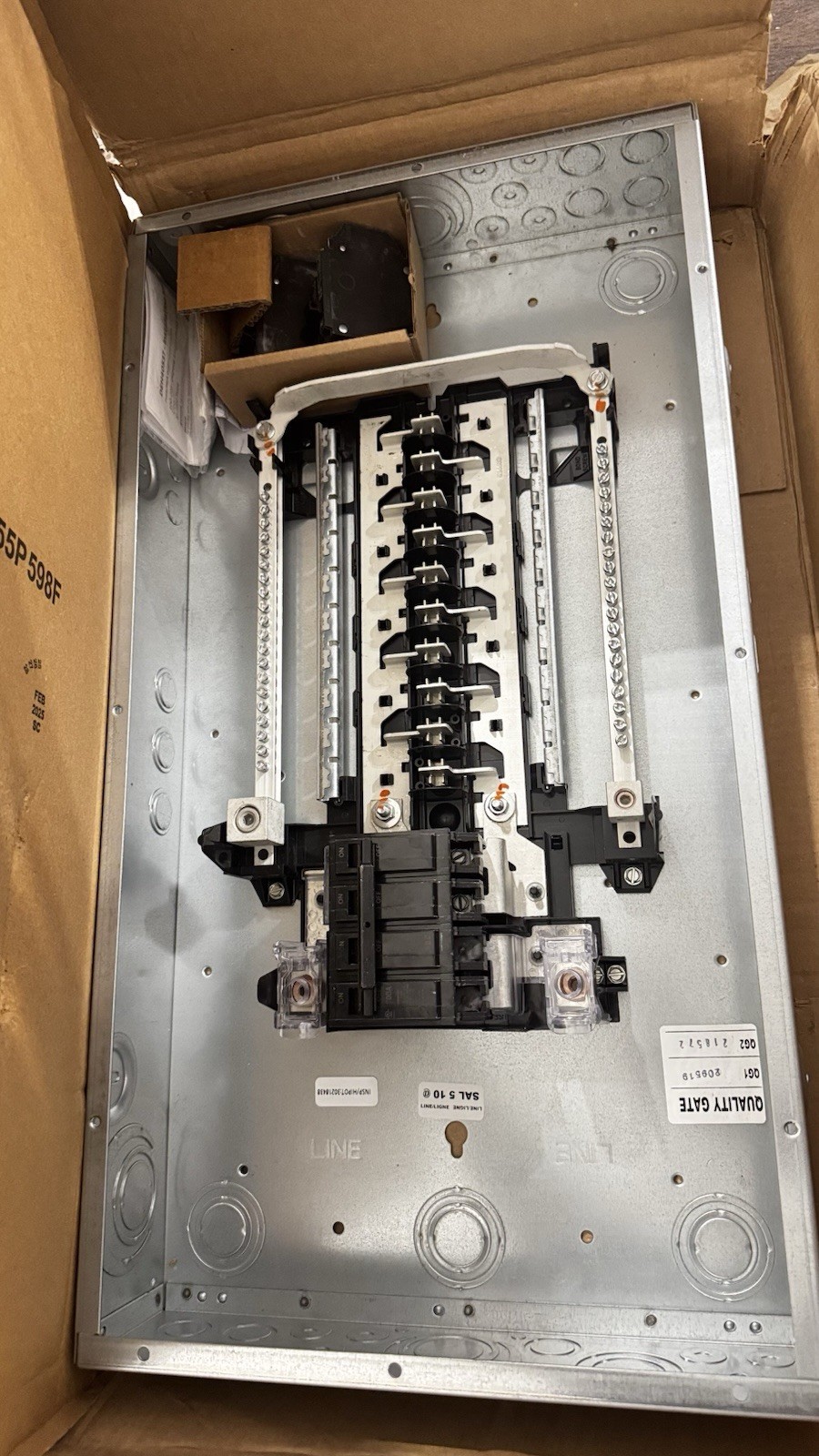 GE 200 A 20/40 Indoor Main Breaker Load Center Value Pack TM2020CCUBK1