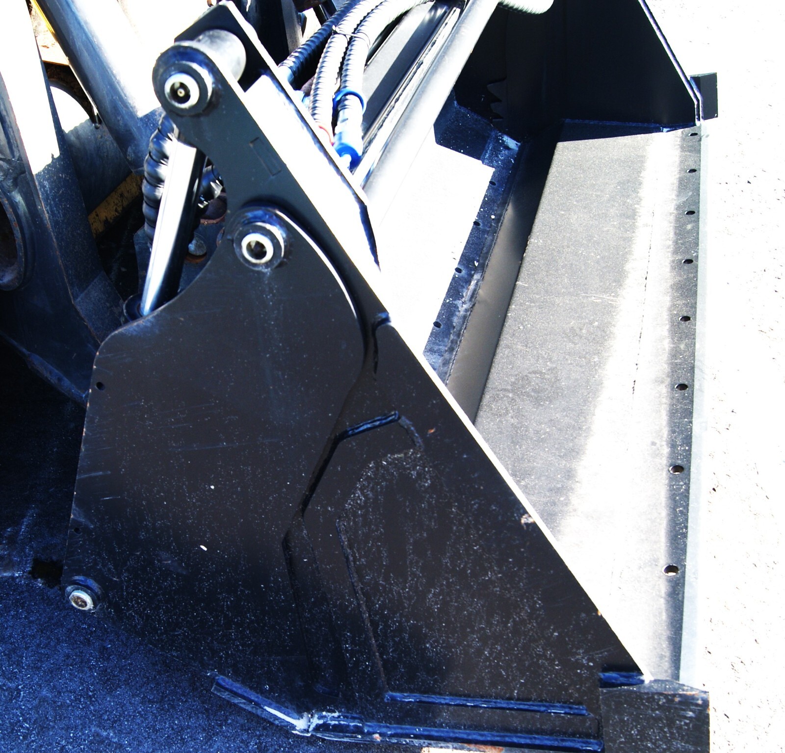 NEW Skid Steer Bucket 66″ 4-in-1 Combo