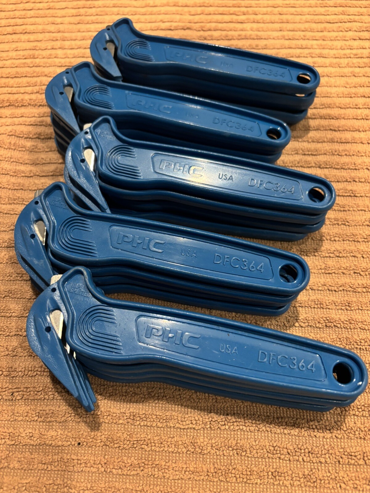 (25- PACK) Pacific Handy Cutter DFC364MD Metal Detectable Safety Film Cutters