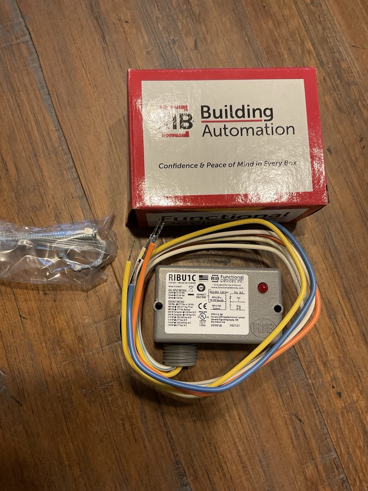 RIB Functional Devices RIBU1C Enclosed Relay