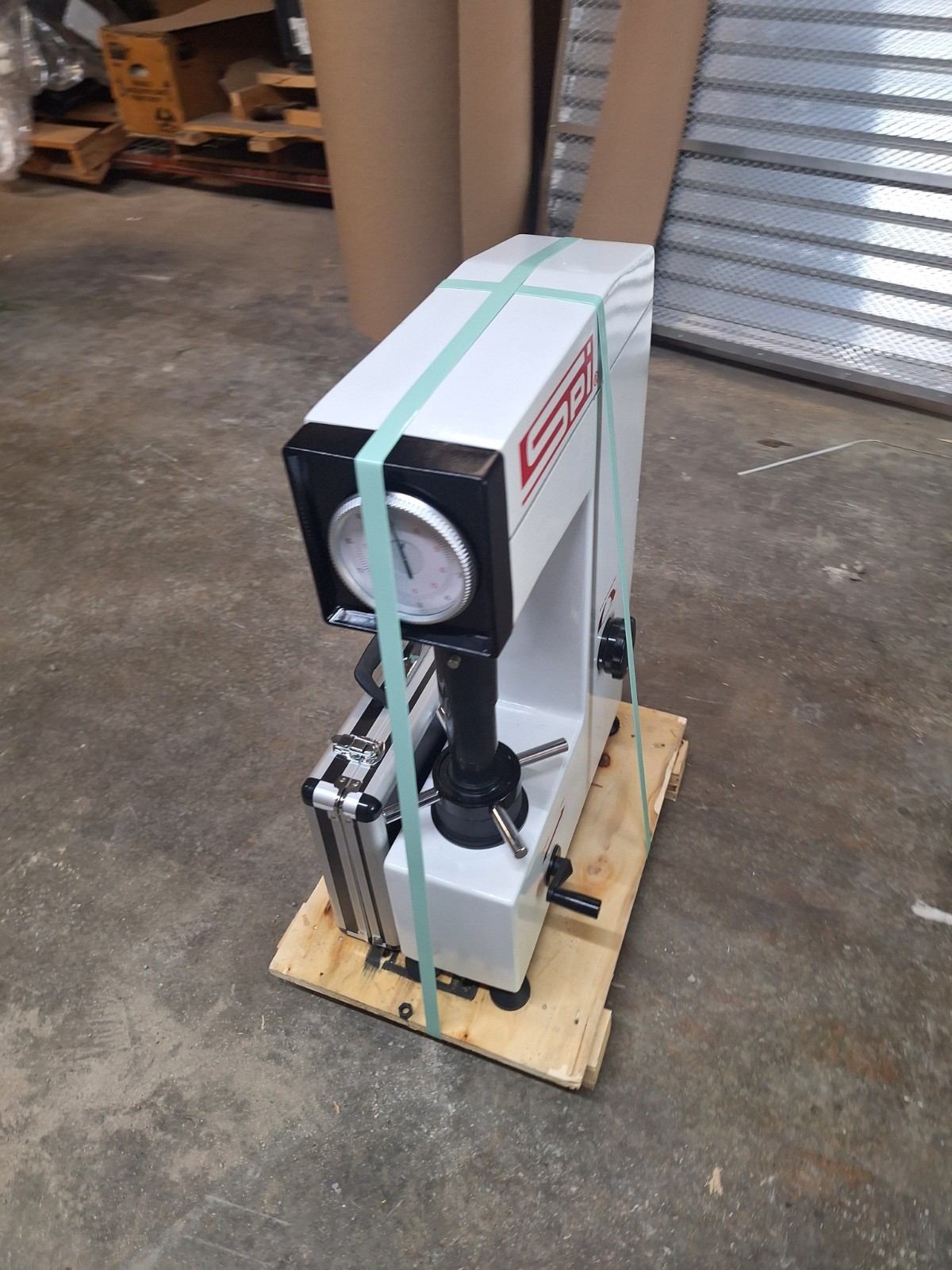 SPI Benchtop Rockwell Hardness Tester 15-817-0