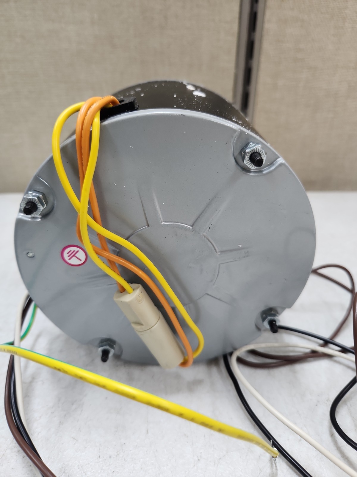 NEW Vevor Condenser Fan Motor with Capacitor 1/4 HP 825rpm 208-230V CW/CCW…