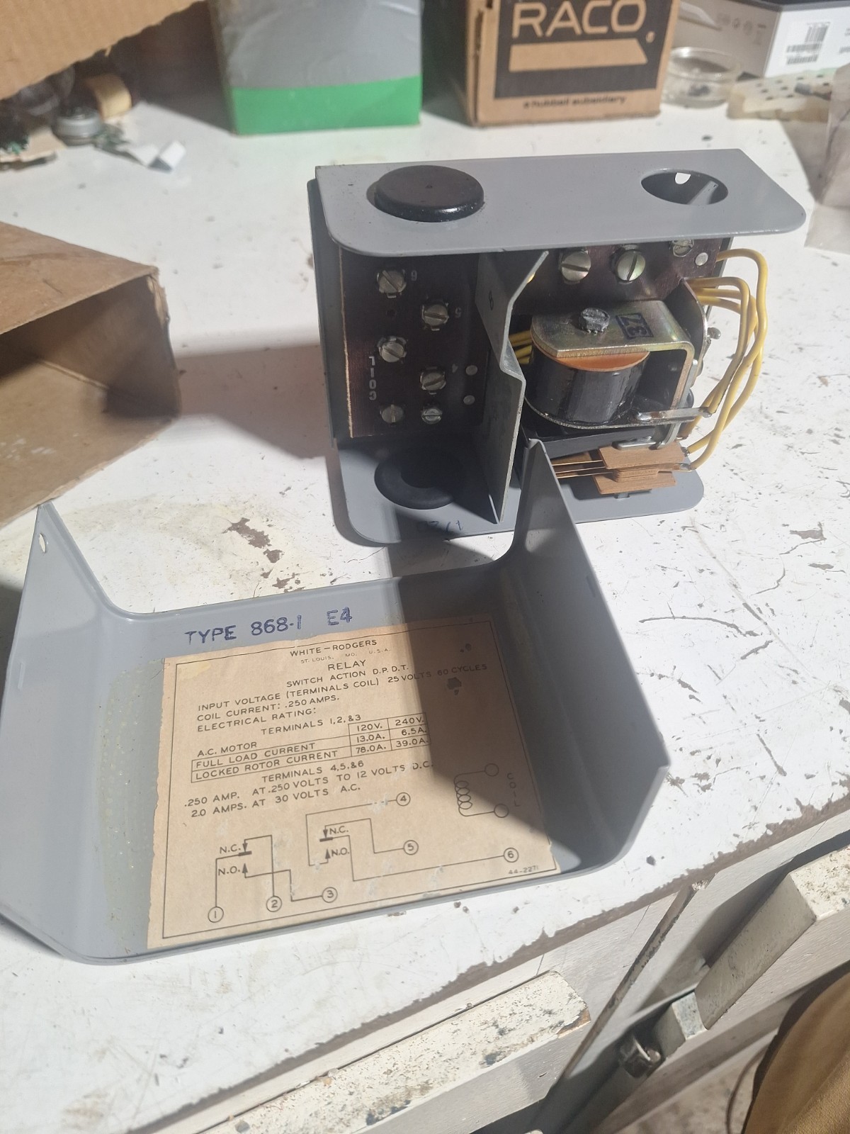 White-Rodgers Type 868-1 E4 Low Voltage Relay