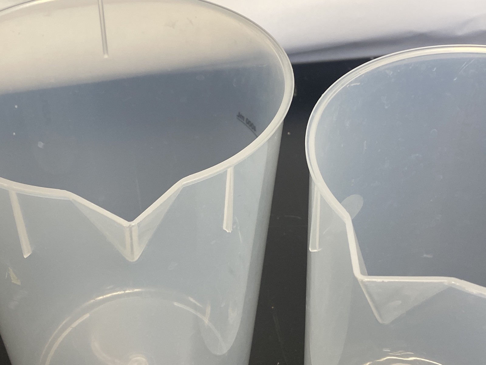 Used(2) THERMO NALGENE 4000mL 4L PP Graduated Low-Form Griffin Beakers 1201-4000