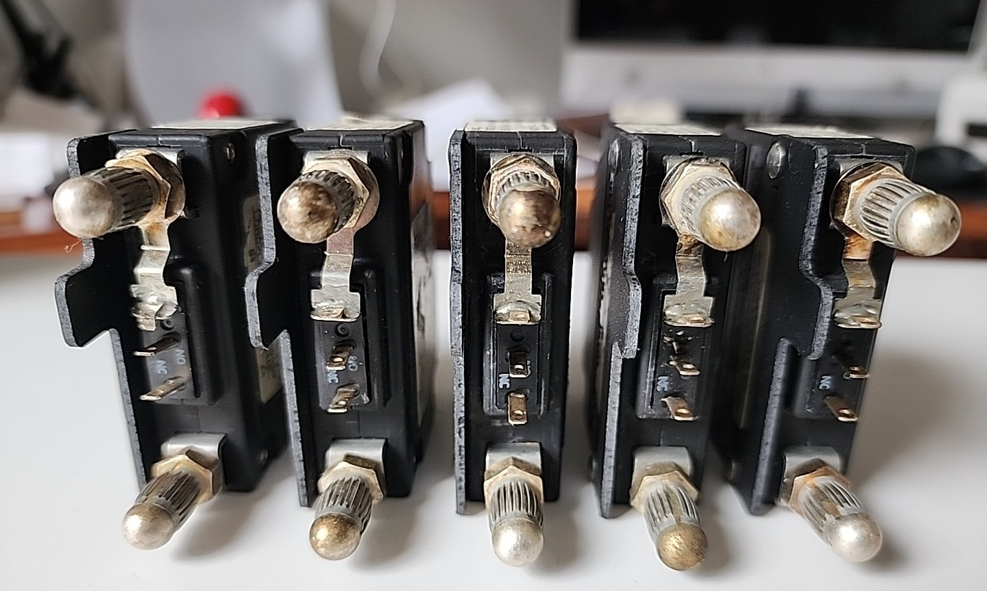 5x CARLING CTI-X0-12-094-A71-MJ 60A 80V BULLET STYLE CIRCUIT BREAKER [2WS2-6]