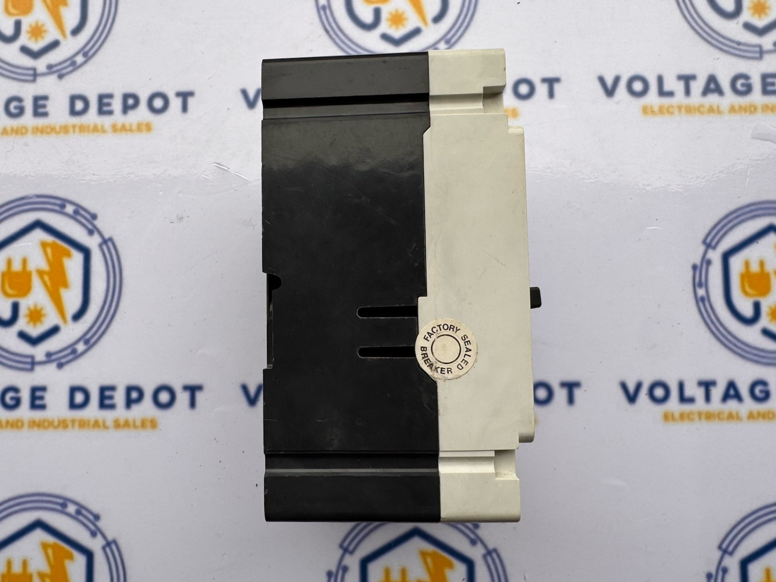 EATON EHD3015 15A 480V 14kA 3P CIRCUIT BREAKER – 6mo Warranty