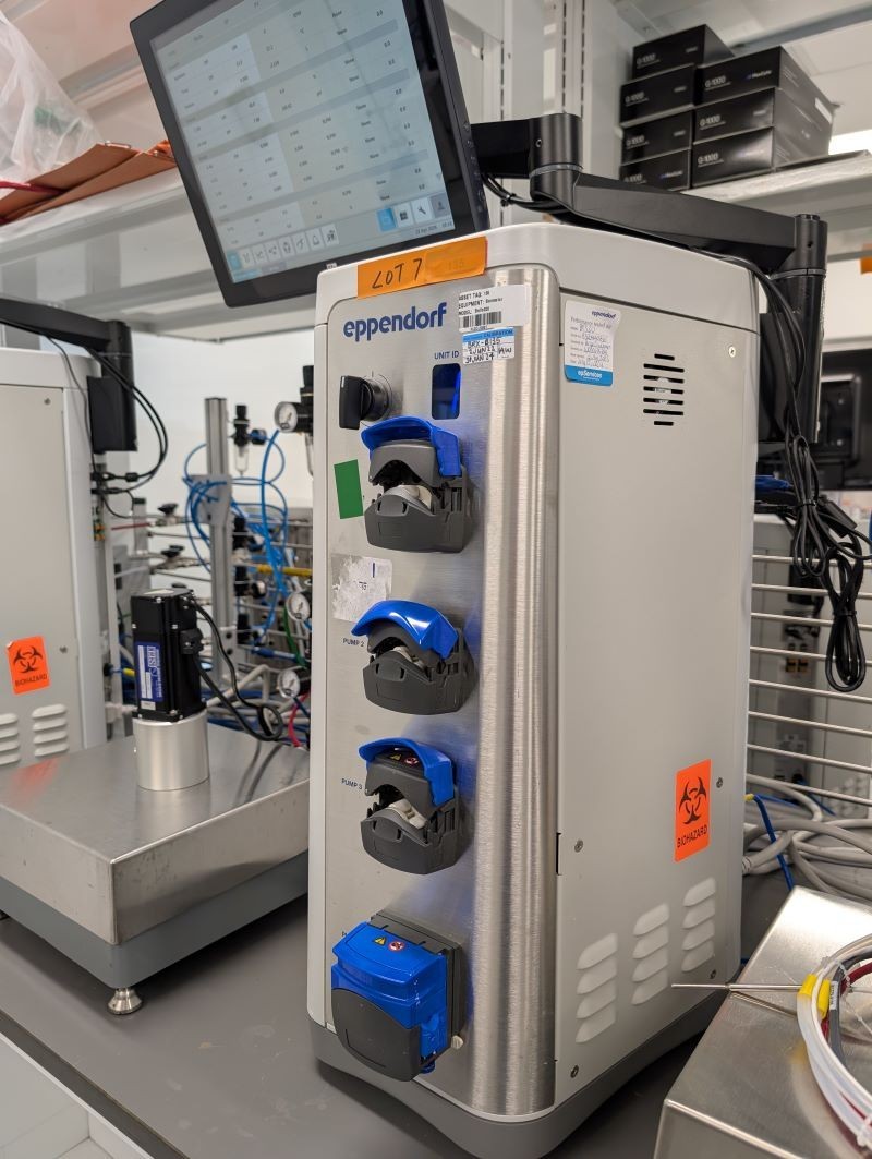 Eppendorf BioFlo 320 Benchtop Bioreactor System