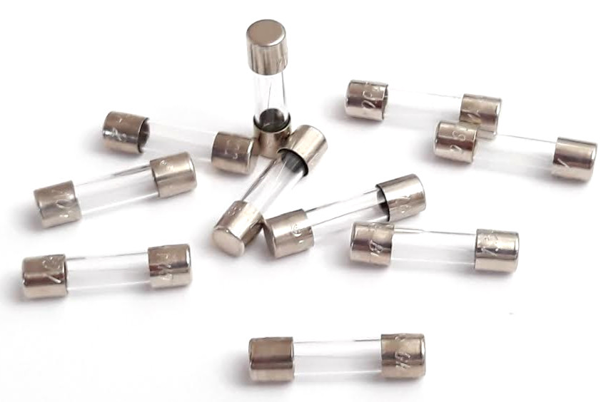 LOT OF 10 GMA-1.5A BUSS BUSSMANN FUSES 1.5A 1.5 A 250V 5mm x 20mm FAST BLOW