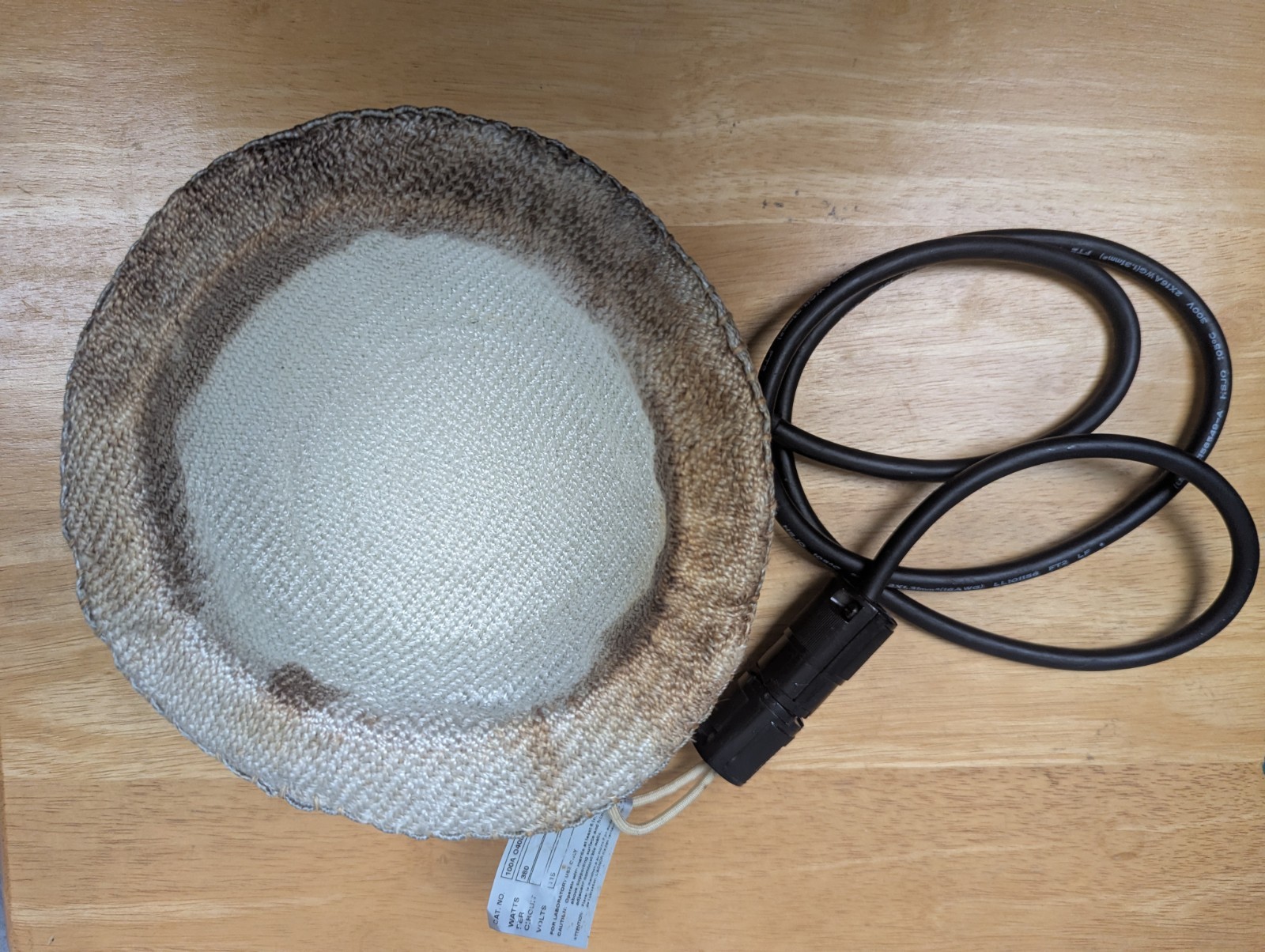 Glas-Col 100A O408 115 Volts 380 Watts Fabric Fiberglass Heating Mantle 1 Liter