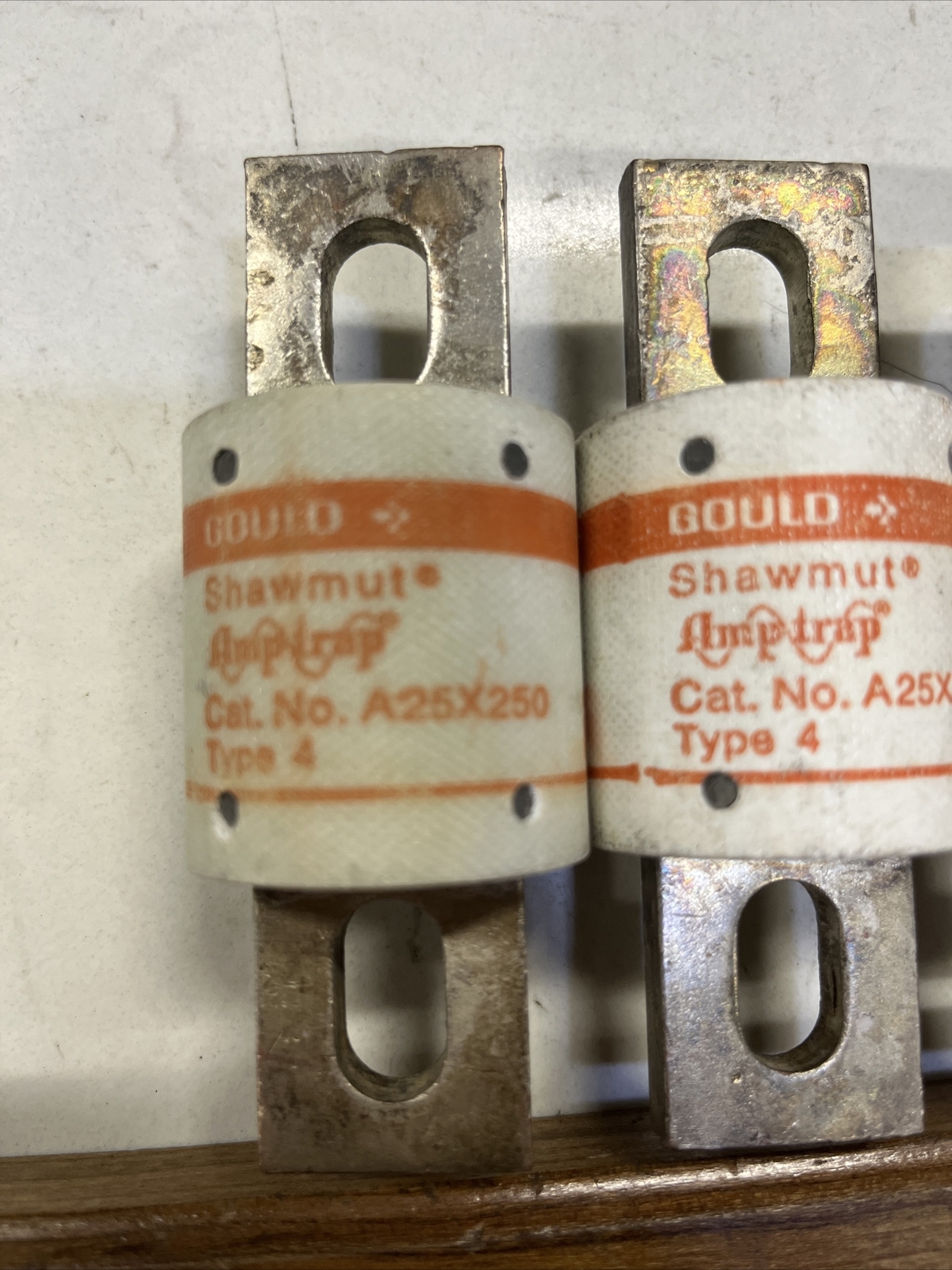 Gould Shawmut Brand Fuses Part A25x250-4 250 Amps / 250 Volts, Lot Of 3