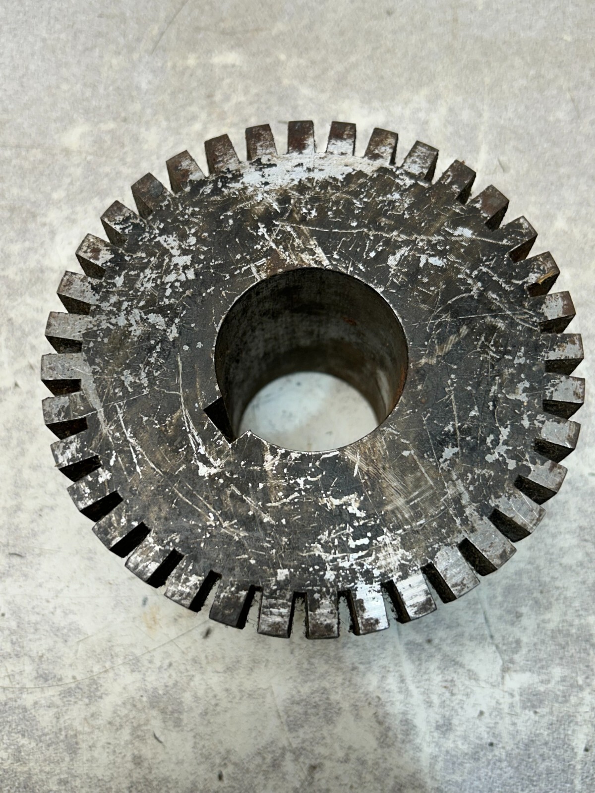 NEW NO BOX FALK COUPLING HUB BORE 1-5/8» 1070T