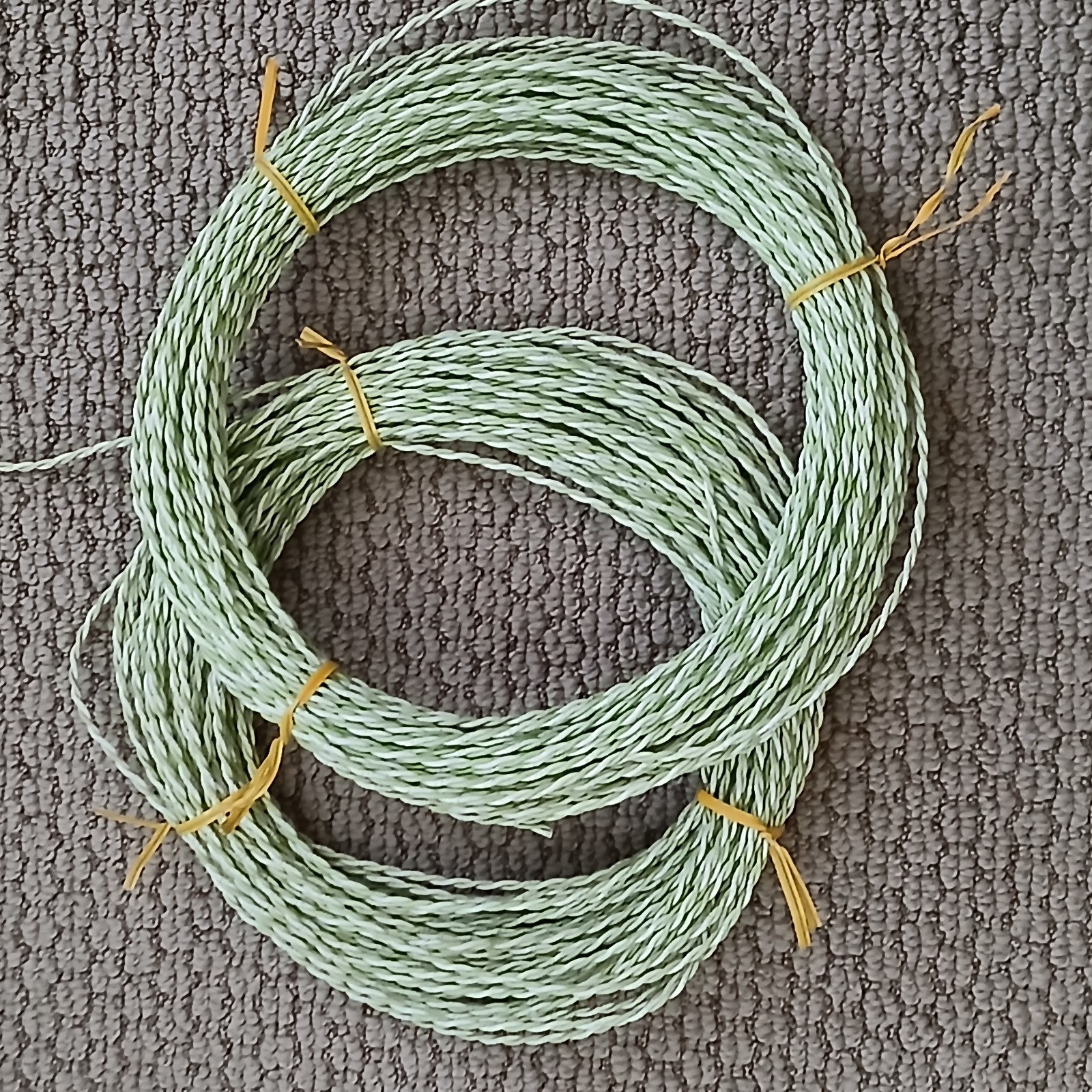 18 AWG UL1061 300V Hook-up Wire Green & White Twisted Pair ~ONE 100 foot hank