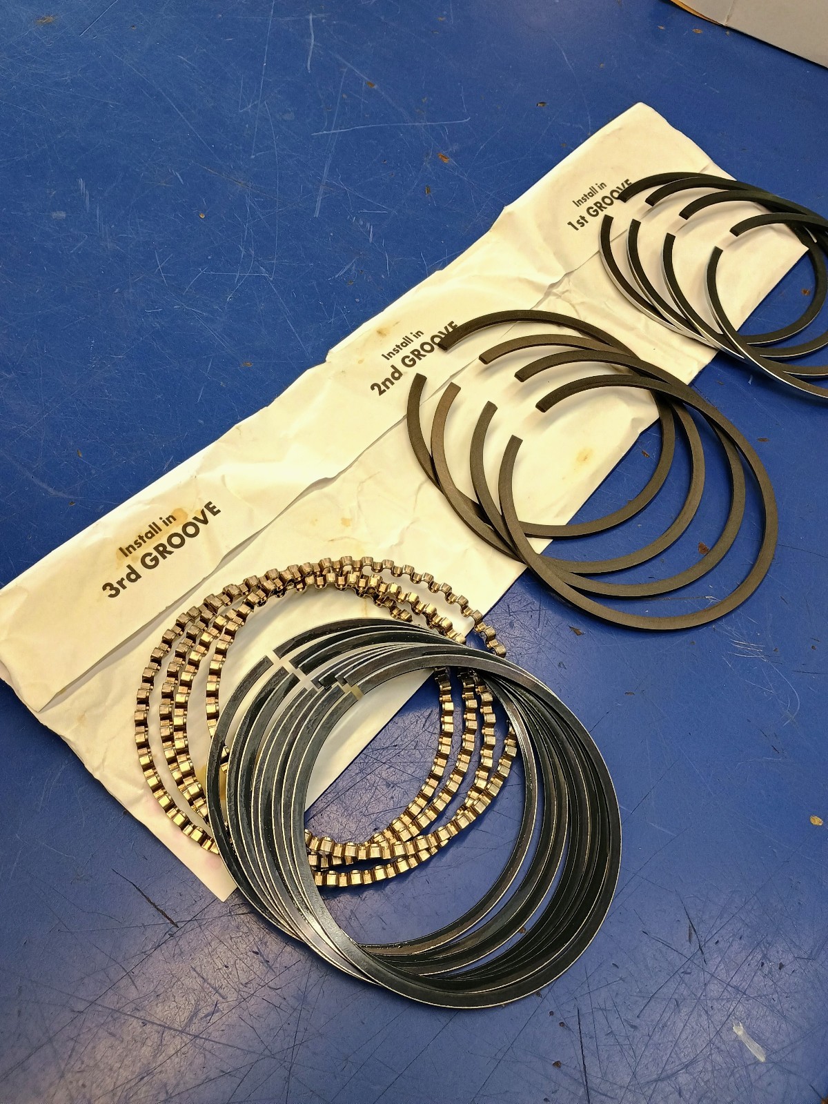 NEW OEM CNH 86539359 STD PISTON RING SET 172′ ENGINE