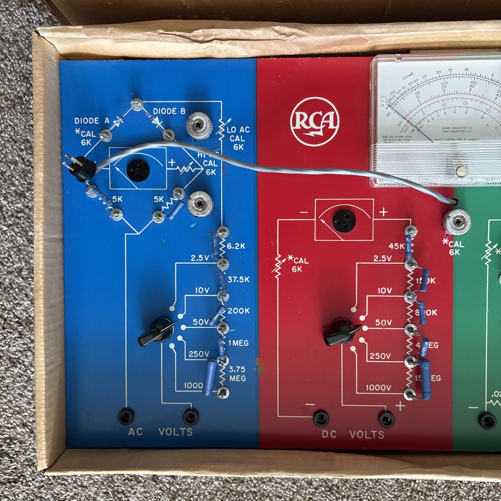 Vintage RCA V-O-M Volt-Ohm-Milliammeter Dynamic Demonstrator Radio Kit WE-95A