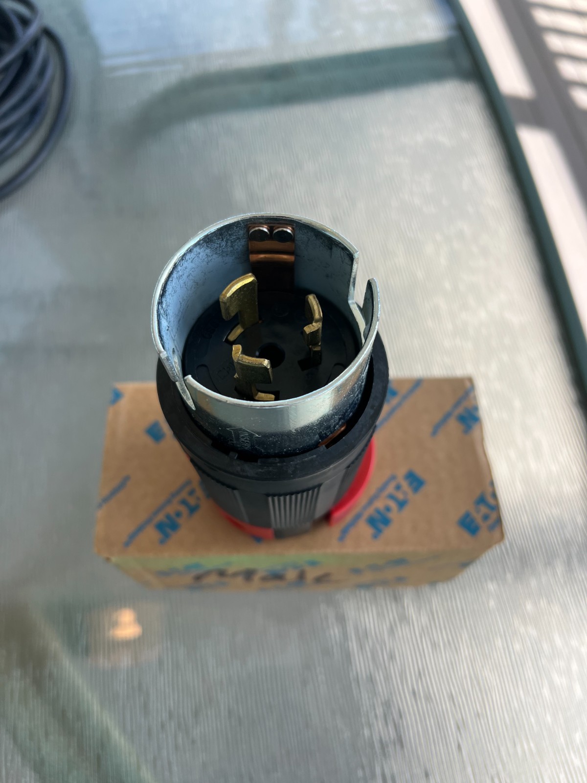 CS8365EX Eaton Arrow Hart, Locking Plug