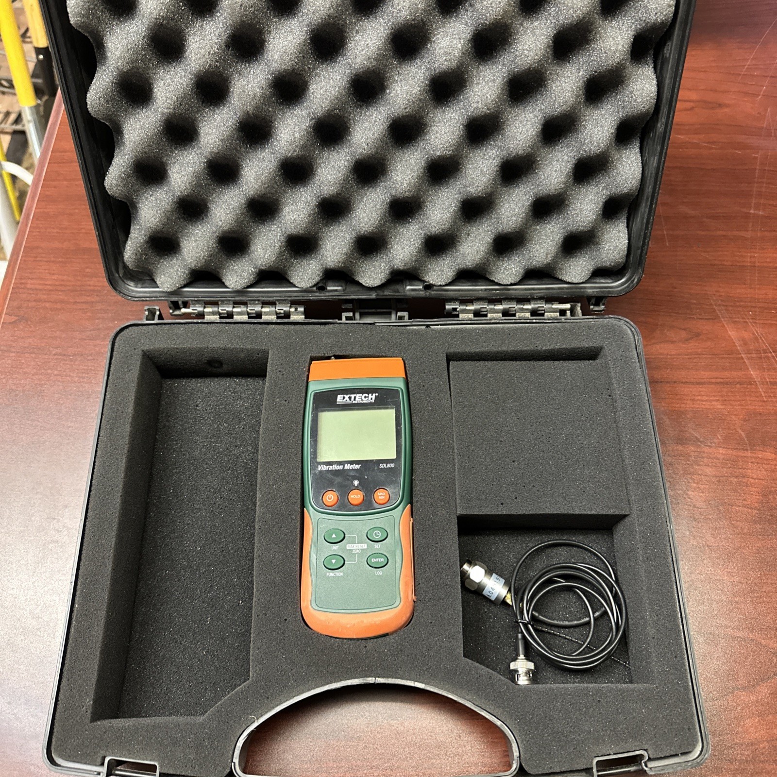 EXTECH SDL800 Vibration Meter Calibrated W/ SD Card Datalogger Batteries & Case