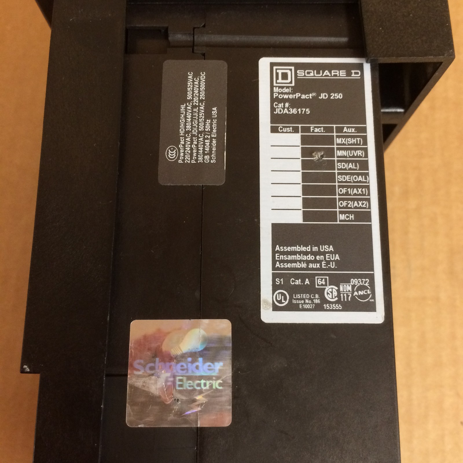 SQUARE D JDA36175 175A 3-PHASE 3-POLE 600V I-LINE POWERPACT J CIRCUIT BREAKER