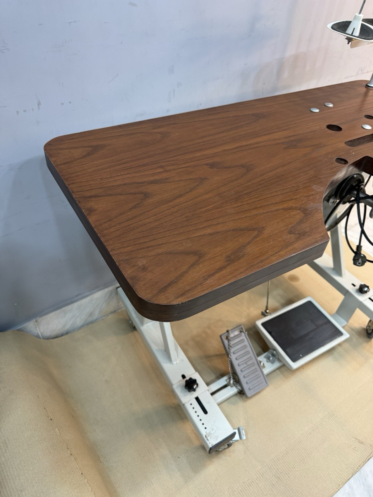 Custom Table Set for Union Special 43200G – Stand, Pedal, Belt, Thread Stand