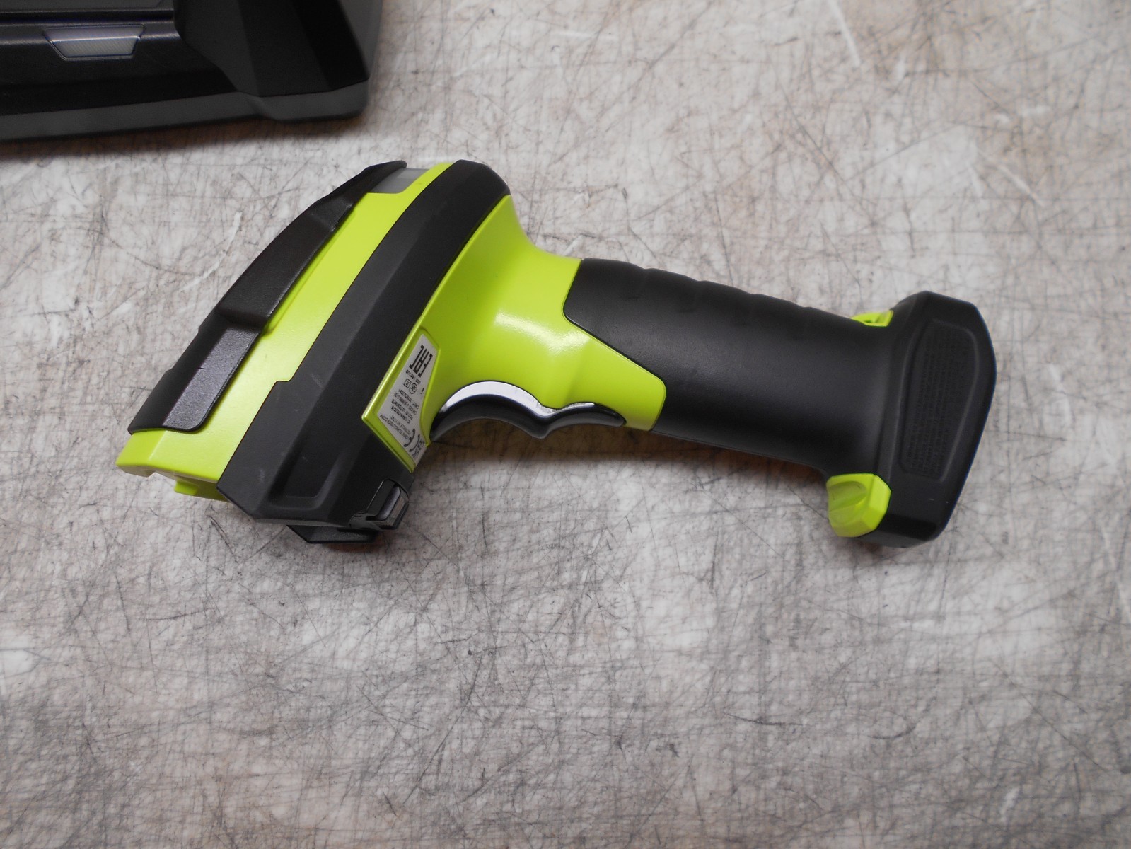 Nice Zebra DS3678-ER Extended Range Wireless Barcode Scanner Kit