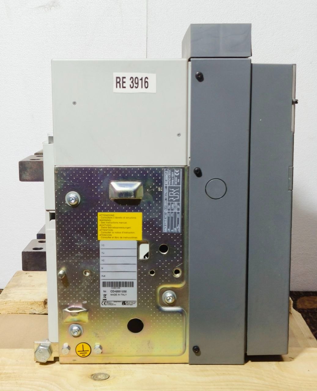 NEW🆕 ABB SACE EMAX E2N/E MS 1250A DC 3P DISCONNECT SWITCH CIRCUIT BREAKER