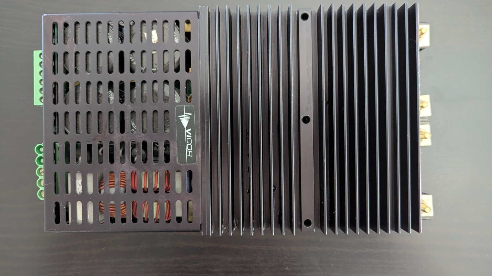 Vicor VI-PA22-EYY FlatPAC, a configurable AC-DC switching power supply