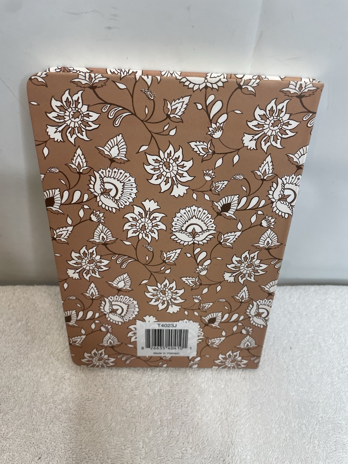 Two Sea Brown & White Floral 100 Lined Pages 0.50 × 6.00 x 8.66 Notebook Journal