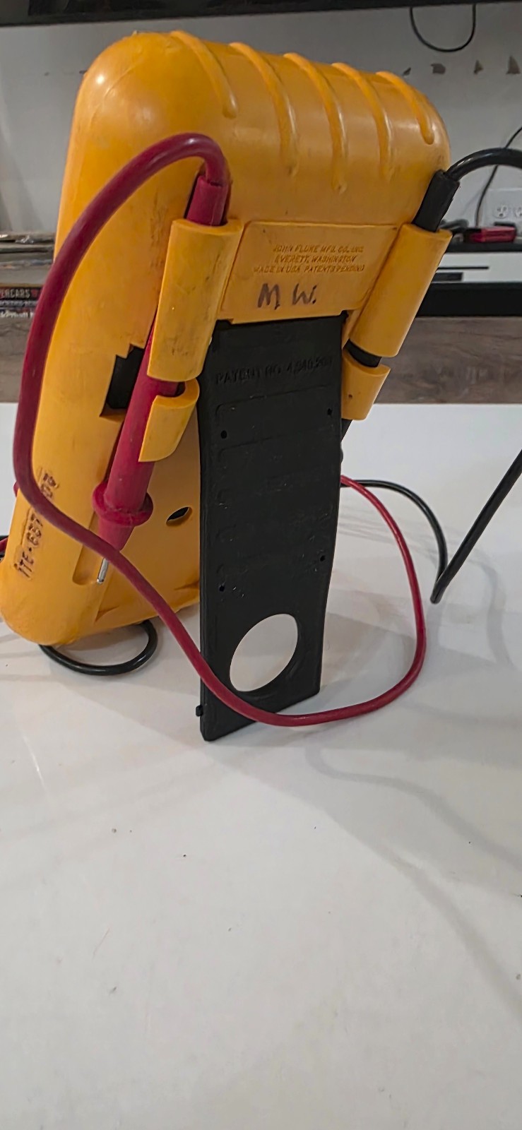 Fluke 87 III Industrial Electrician With Probe “TESTED”