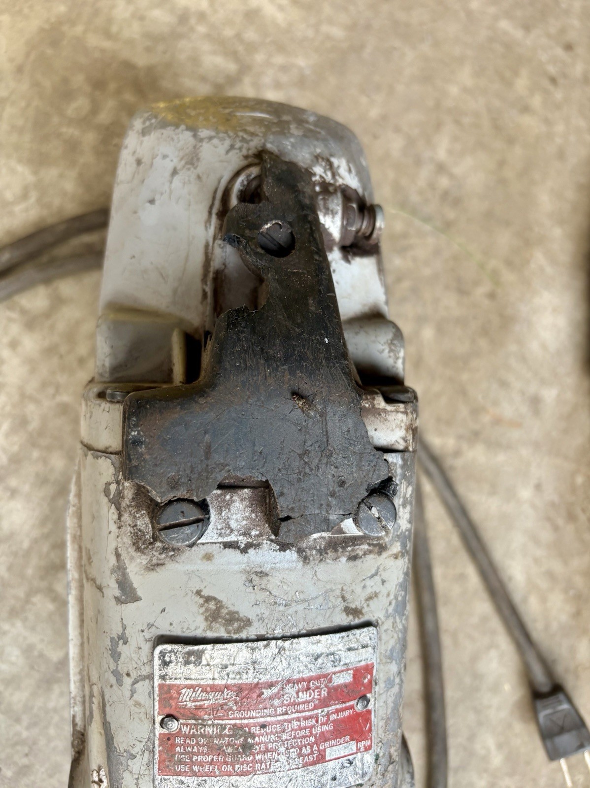 VINTAGE MILWAUKEE HEAVY DUTY SANDER – ROUGH EXTERIOR – RUNS STRONG
