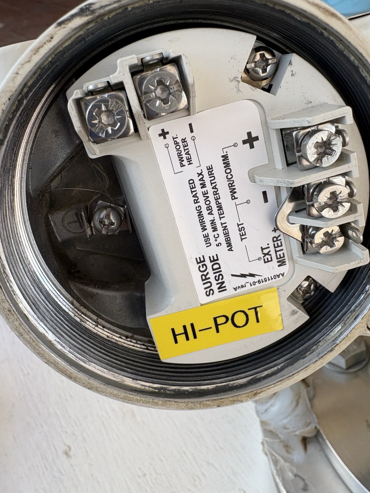 New! ABB LLT100-AIBH10L5 Laser Level Transmitter 4-20 mA HART HALAR Coated