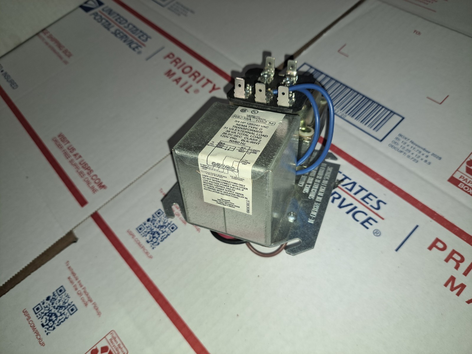 Honeywell R8239A 1052 Fan Center Relay + Transformer 120/240V Boiler Air Handler