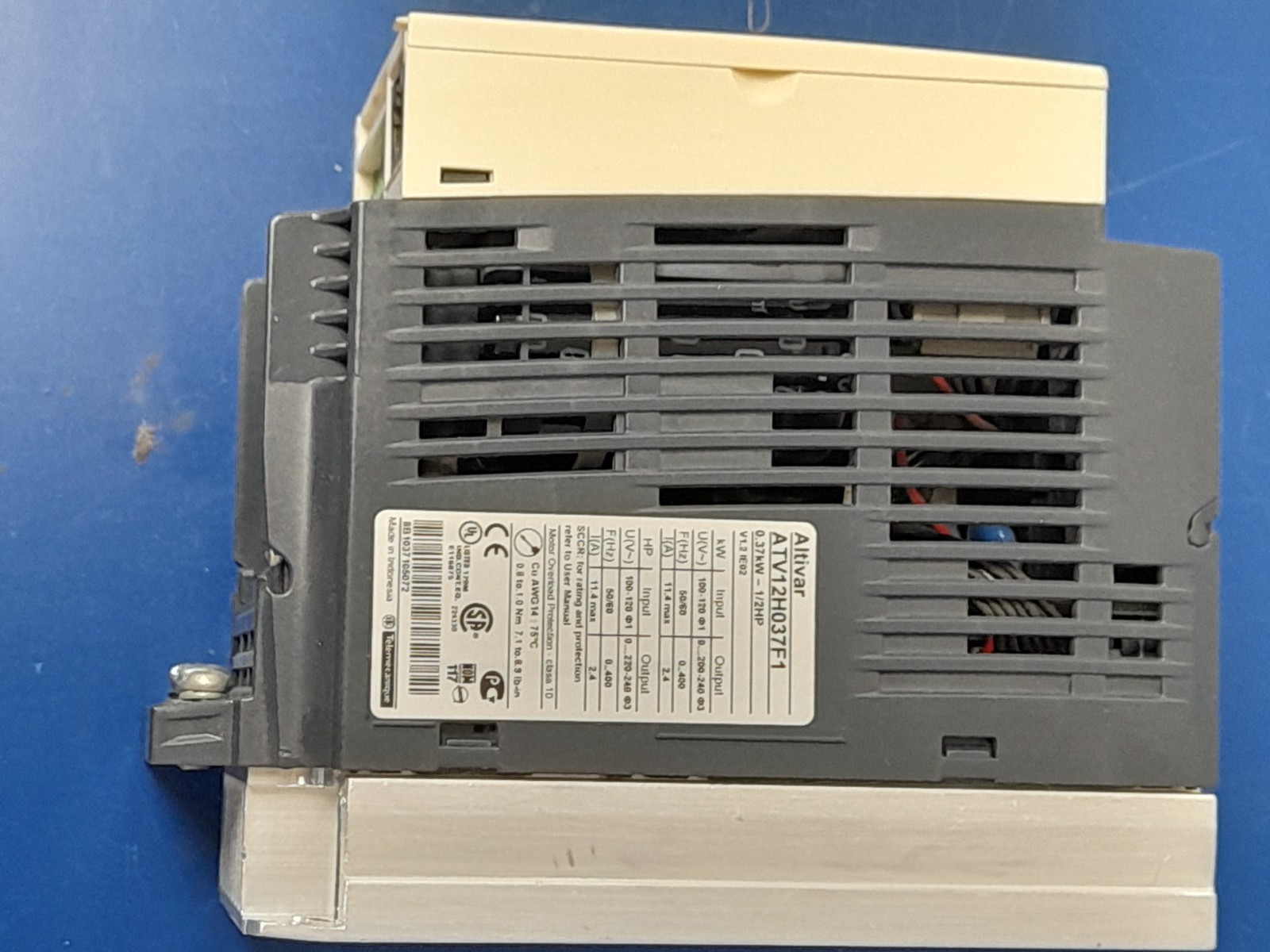 SCHNEIDER ATV12H037F1 Motor Drive AC Drive, 0.5 HP 115v in, 230v out