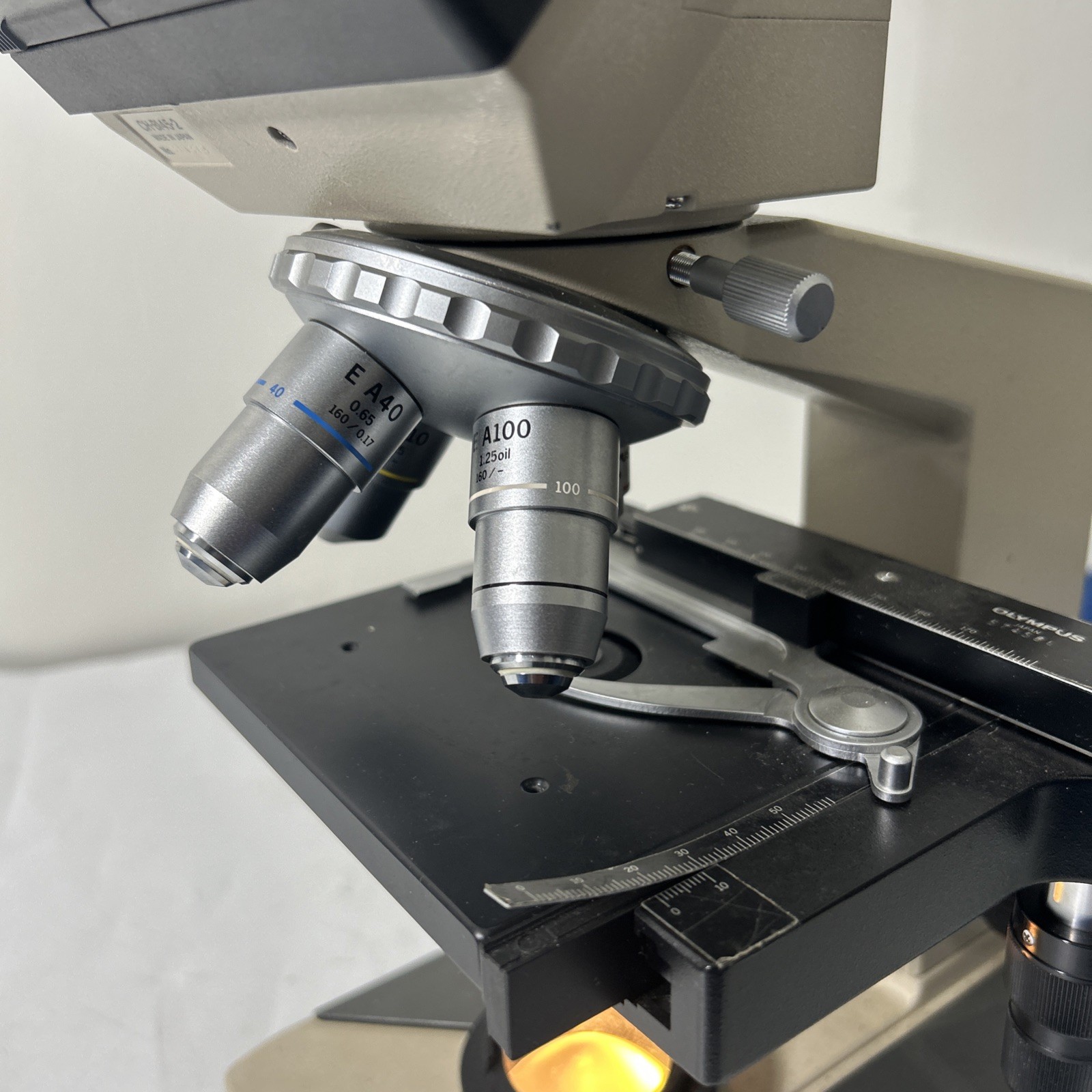 Olympus CH-2, CHT Microscope with objectives 4 X 10X 40X 100X (INV09)