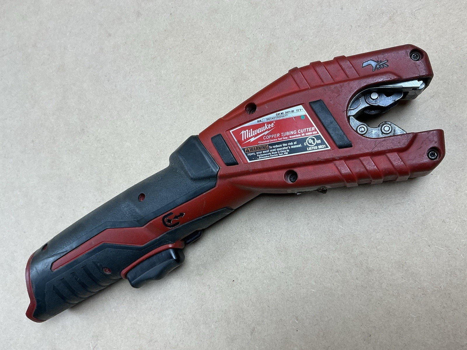 Milwaukee 2471-20 M12 Cordless Copper Tubing Cutter FOR PARTS OR REPAIR