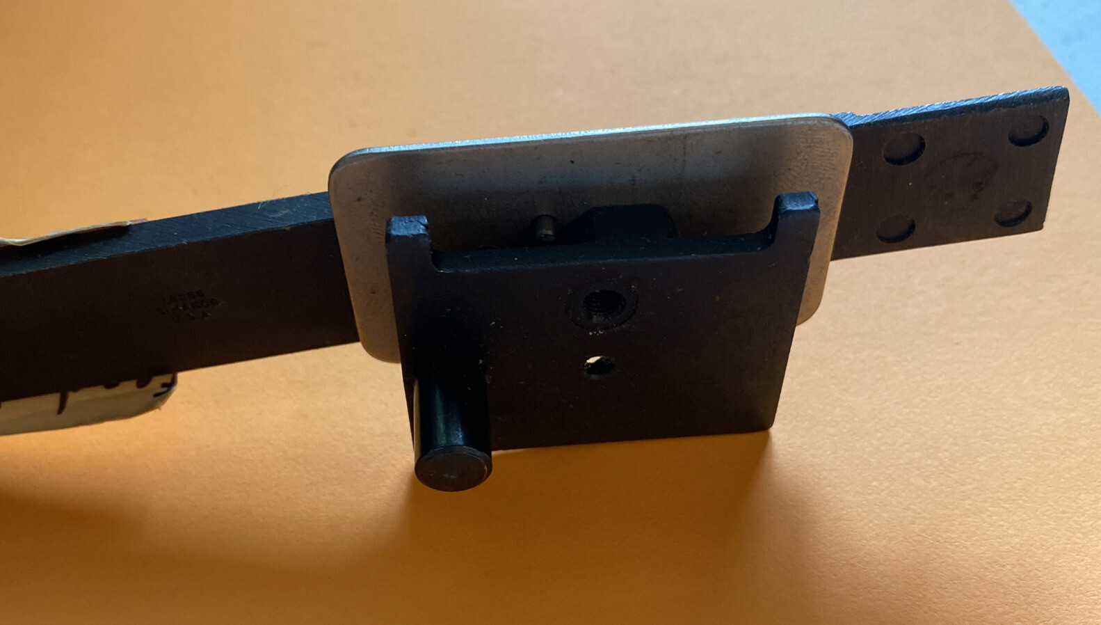 *USED* 62123-SINGER-FEED PLATE CARRIER BAR-FREE SHIPPING*