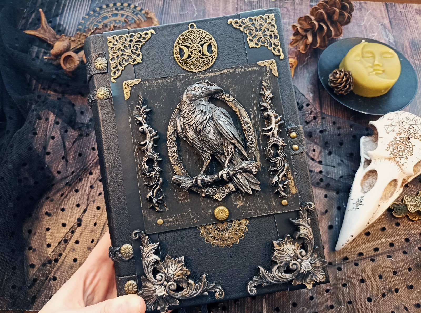 Book of Shadow Witch Grimoire Journal Blank Witchcraft Raven 8×6 in 600 Pages