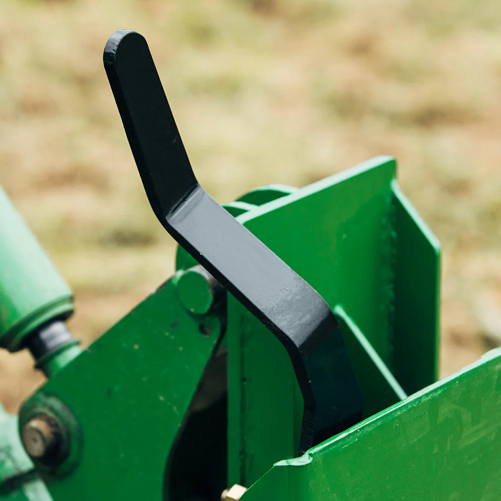 Titan Attachments Quick Tach Adapter Fits John Deere Tractors to Convert SSQA