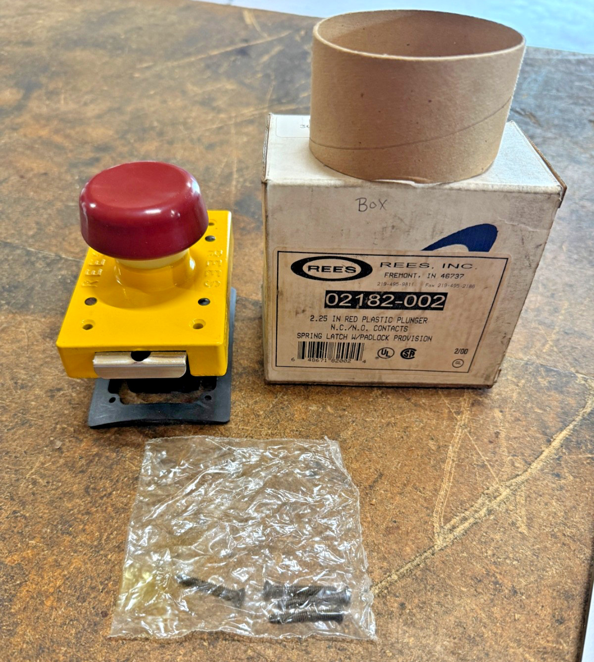 Rees 02182-002 2-1/4in Mushroom Plunger Emergency Stop Button 600v-ac (NEW)
