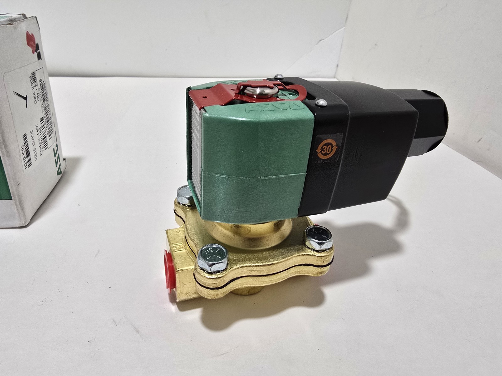 Asco Redhat 8210P093 12-24/DC, 3/8″ NPT Solenoid Valve Normally Closed 0-150 PSI