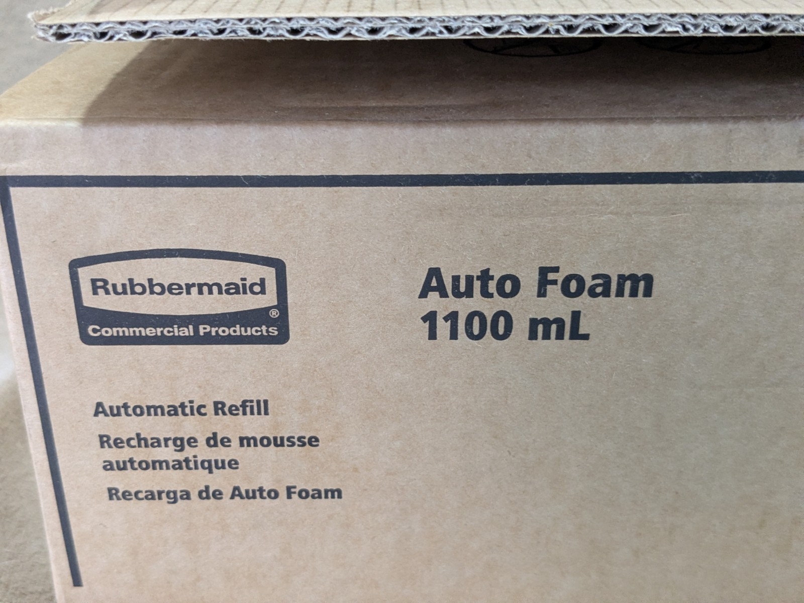 Lot of 8 Rubbermaid Auto Foam 1100 mL Soap Dispenser Refill FG750112