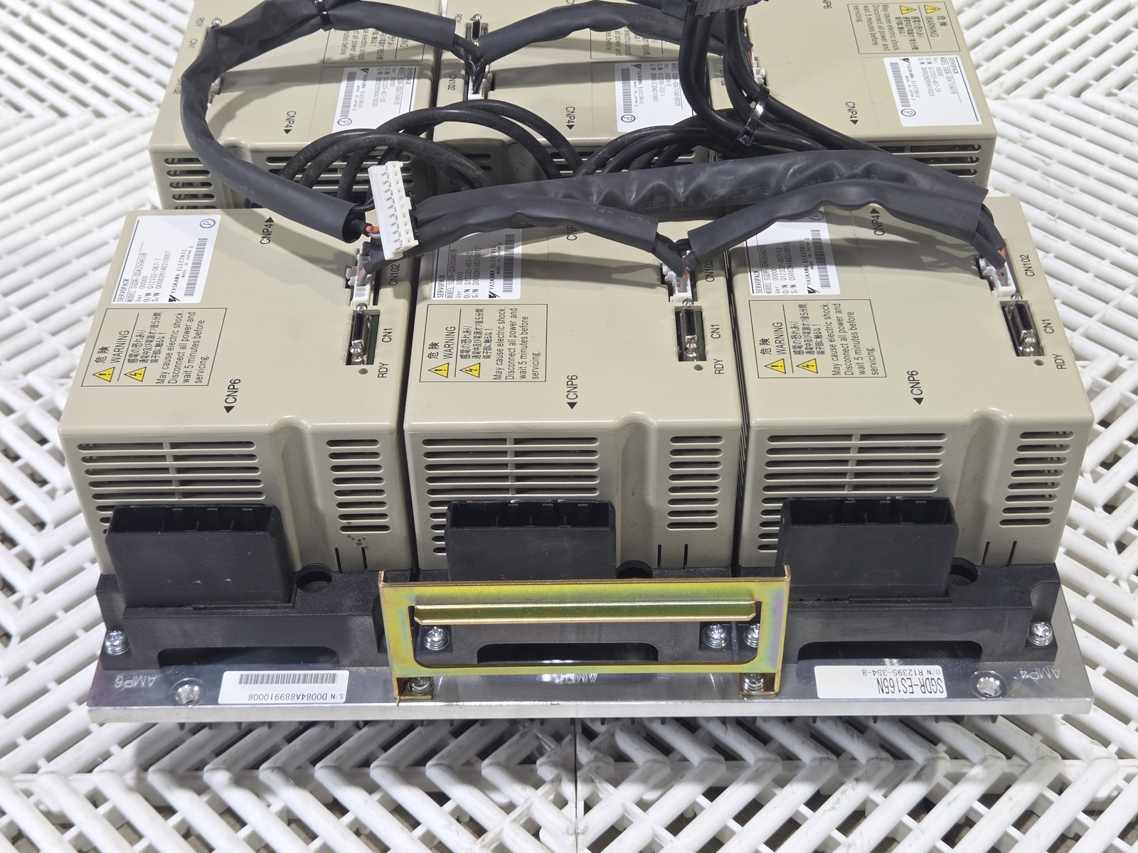 Yaskawa SGDR-SDA710A01B NX100 Sigma-II SERVOPACK Lot 6-Axis Assembly