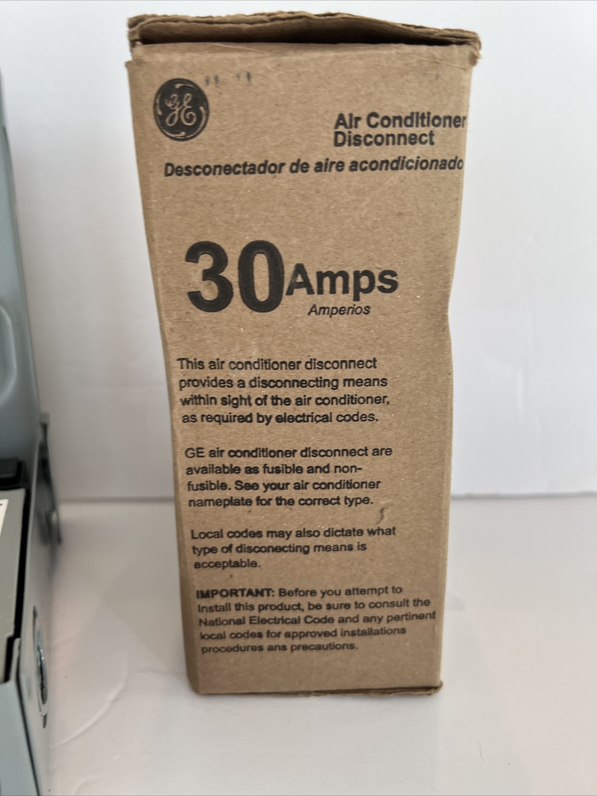 GE 30-Amp Fusible Enclosed Molded Case Switch Disconnect