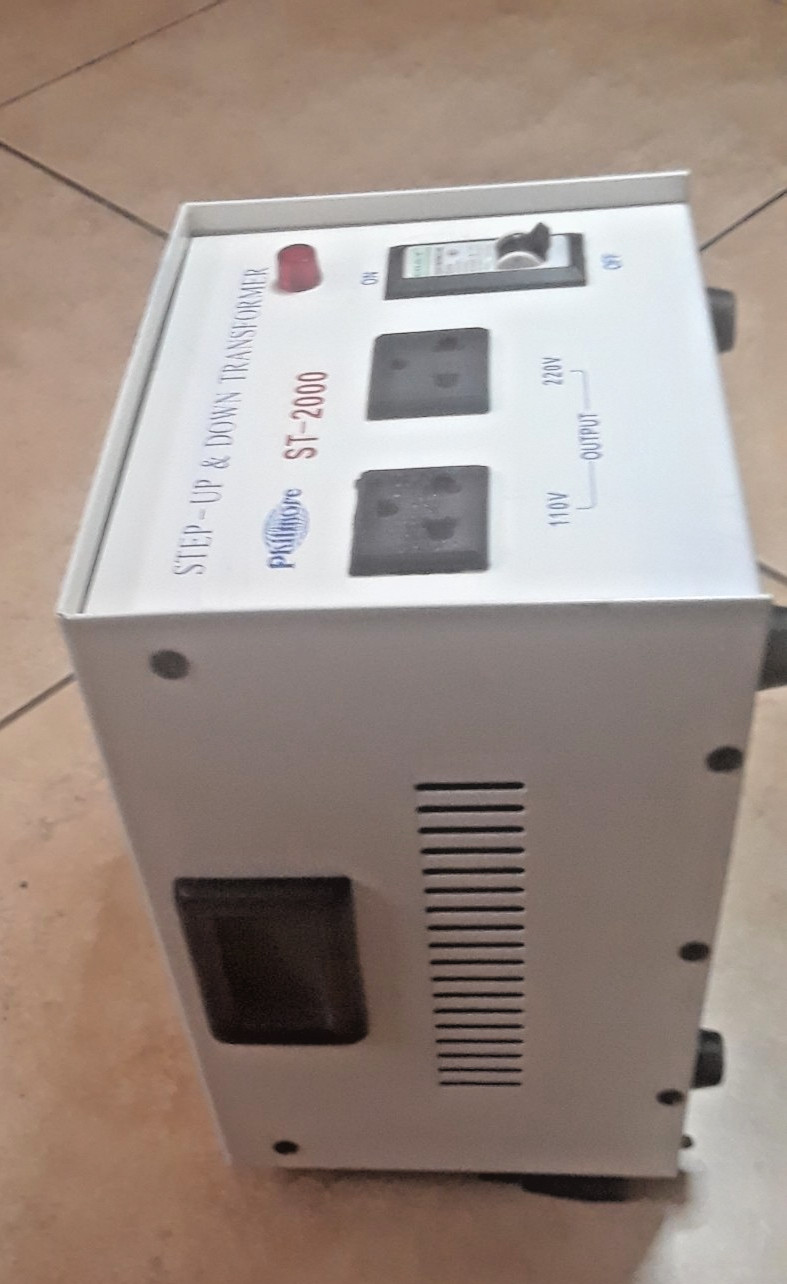 Philmore ST-2000 2000 Watt Voltage Converter Step-Up Step-Down Tranformer TESTED