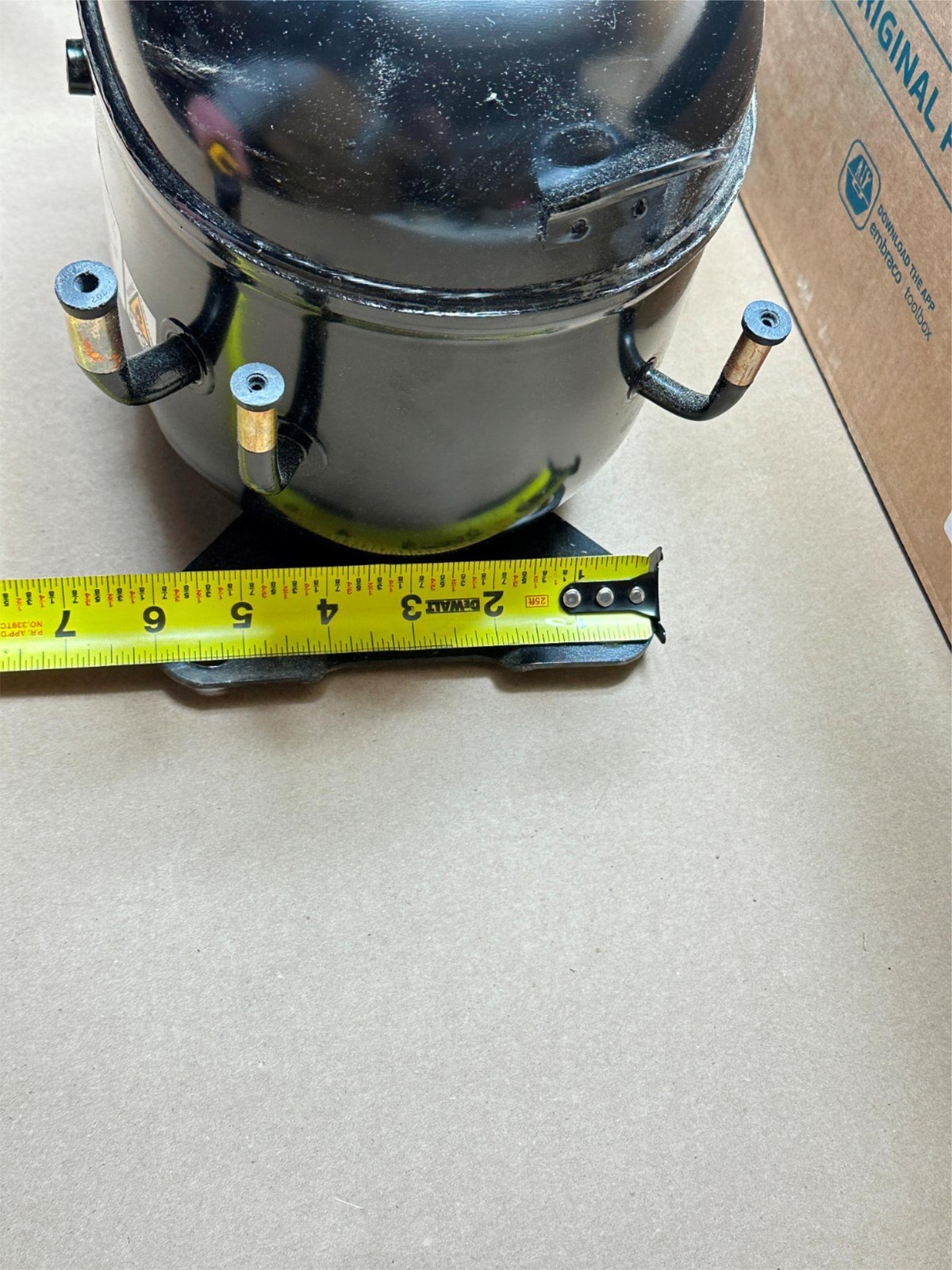 Embraco Compressor NT2180UV 208-230V 1HP 60Hz 30.0LRA 6.10RLA R290 1Ph