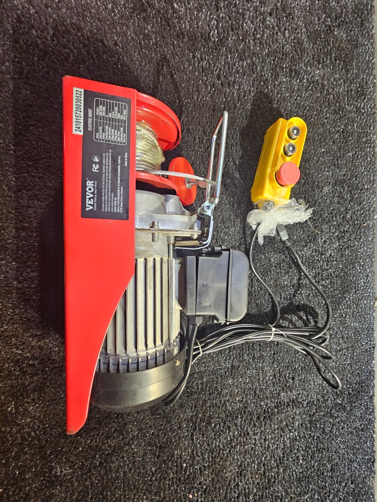 VEVOR Electric Hoist 1320lbs Crane Winch with Wireless Remote Control 1150W 110V