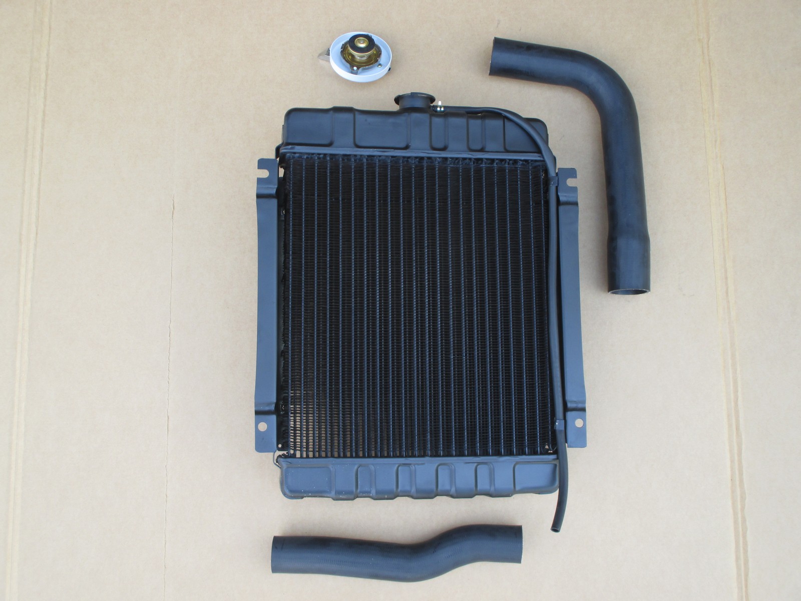 RADIATOR + CAP + HOSES SET FOR IH INTERNATIONAL 154 CUB LO-BOY 184 185