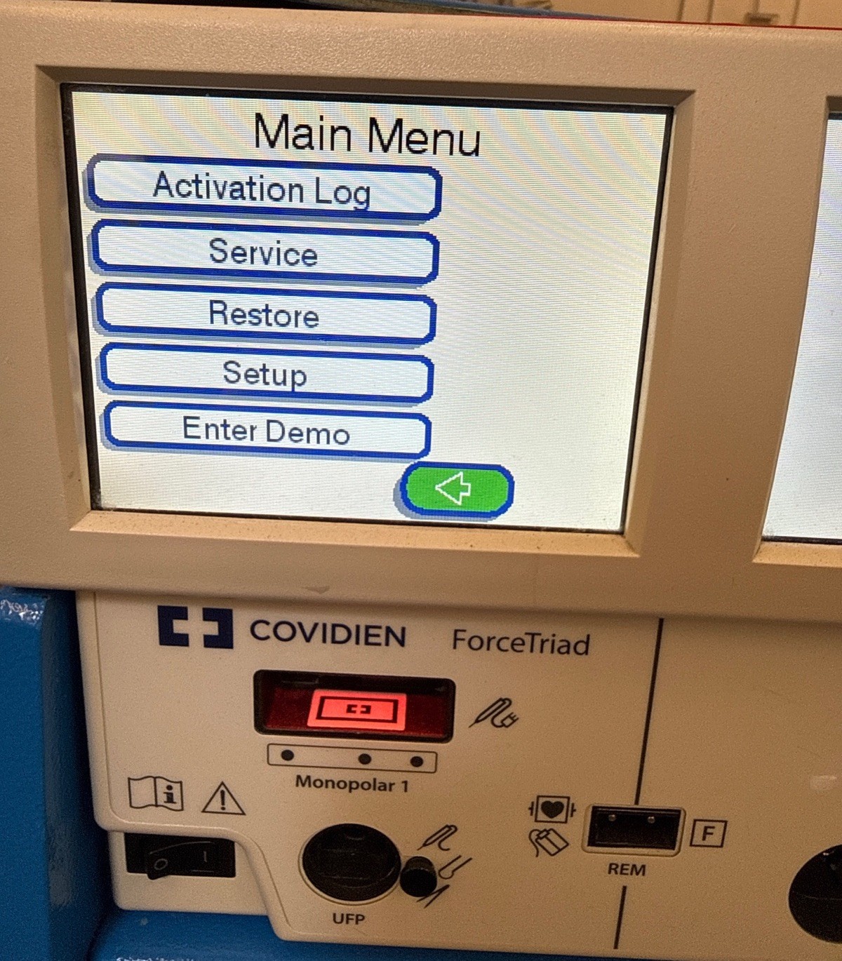 Covidien ForceTriad Energy Platform v4.00 ESU w/ Cart, Tripp-Lite Medical Outlet