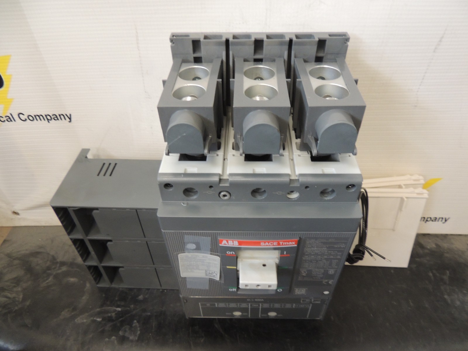 ABB SACE TMAX XT5N 400 XT5NU340ABNF000XXX 3 Pole 400 Amp 600v Circuit Breaker